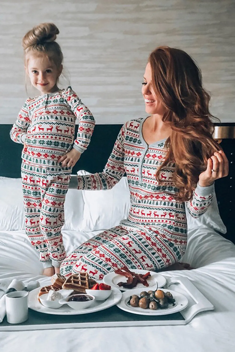 Grey Snowflake Printed Long Sleeves Christmas Pajama Sets