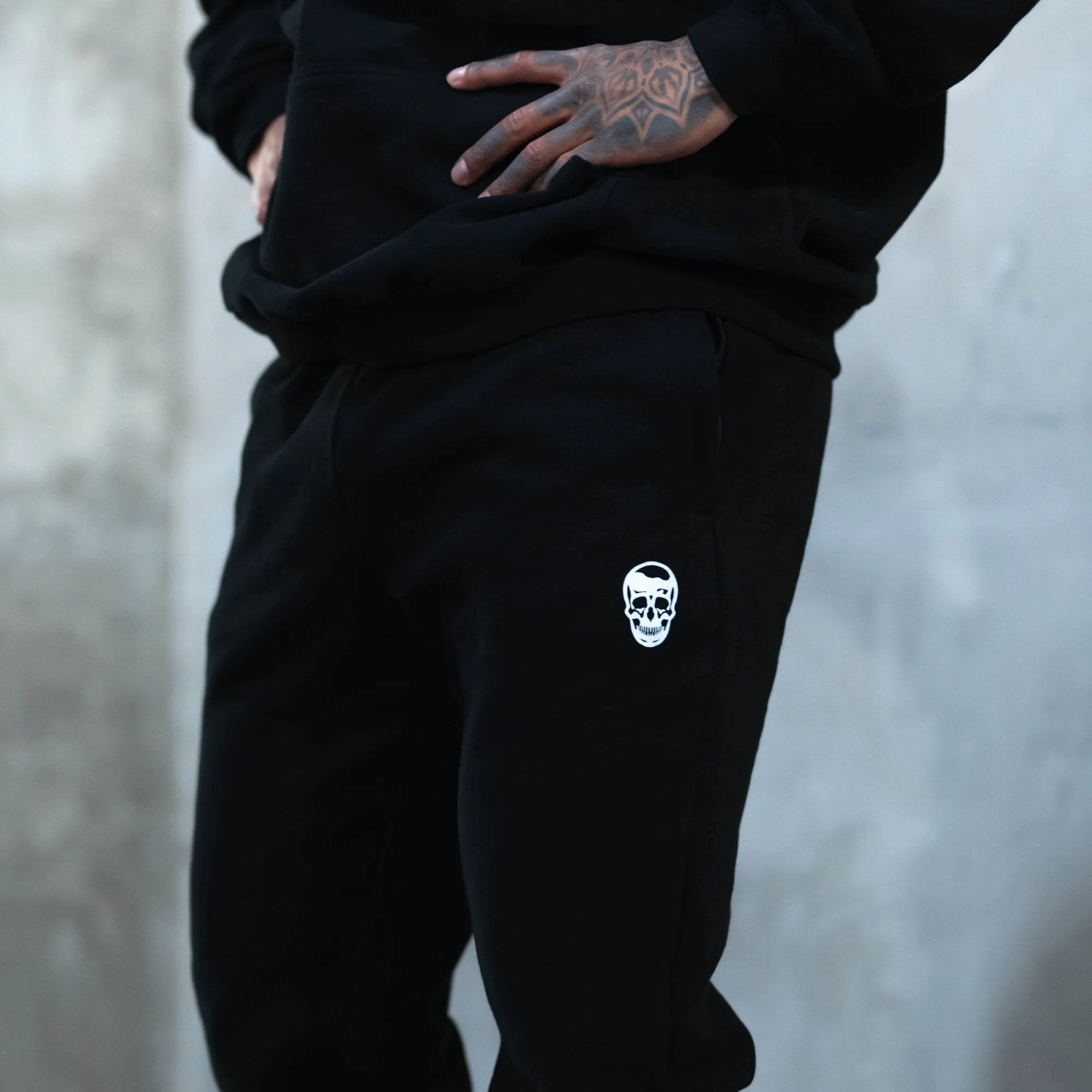 Heavyweight Core Skull Jogger - Black/White