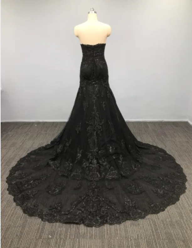 Vintage Black Lace Mermaid Wedding Sleeveless Bridal Gown