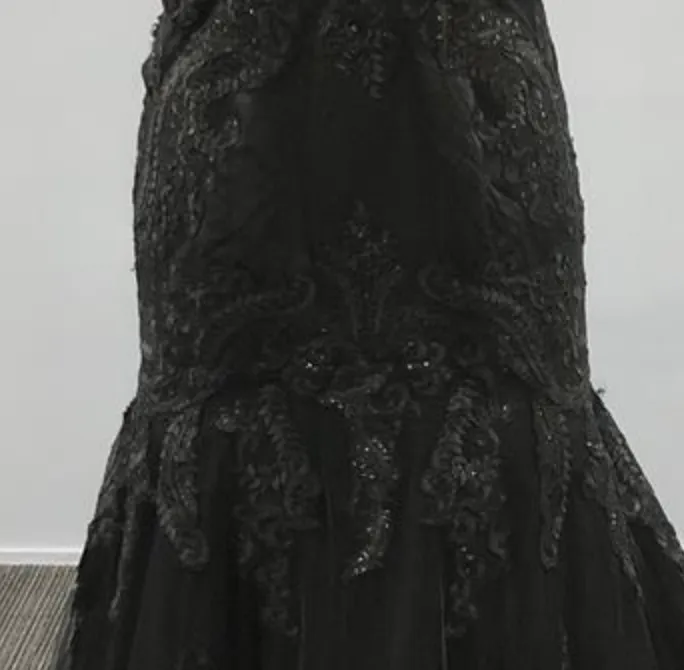 Vintage Black Lace Mermaid Wedding Sleeveless Bridal Gown